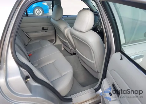 2005 Ford Crown Victoria Lx/Lx Sport z USA, uszkodzony, nr VIN 2FAFP74W35X102100